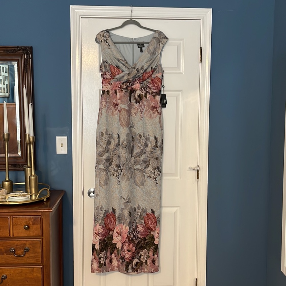 COPY - Adrianna Papell Dress - never worn